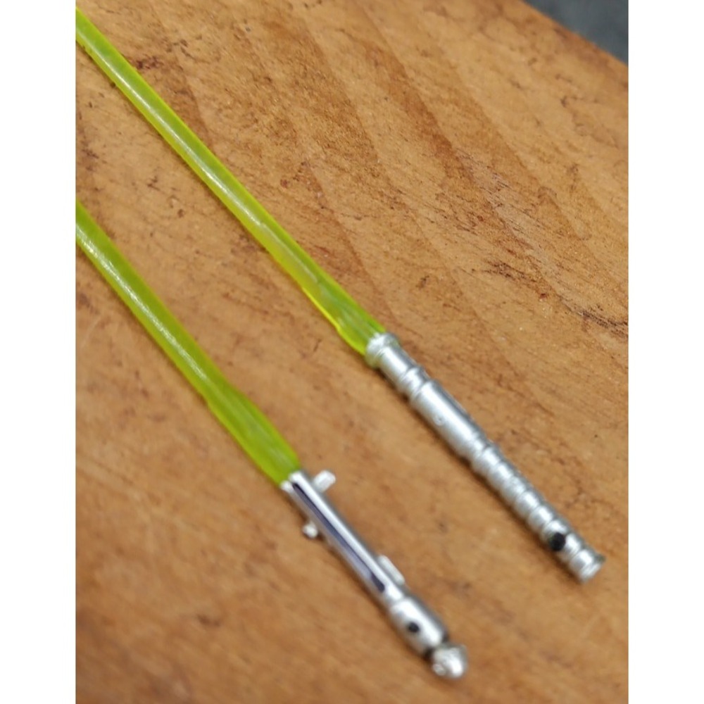 Lot Of 2 Green‎ Light Saber Lego Minifigures Star Wars Replacement Parts Toys - Picture 2 of 5